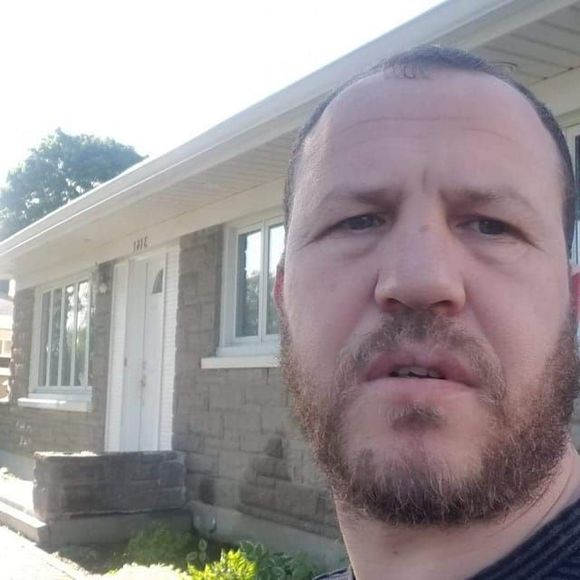 Meet your Posher, Hani - Picture 1 of 1